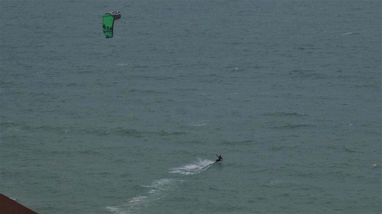 Seaview West Coast - Exceptional - 2 Bedrooms Sleeps 5 -Stunning Sea Views - 500 Metres To Beach Bournemouth Bagian luar foto