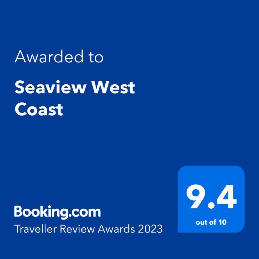 Seaview West Coast - Exceptional - 2 Bedrooms Sleeps 5 -Stunning Sea Views - 500 Metres To Beach Bournemouth Bagian luar foto