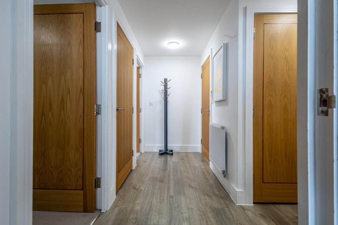 Seaview West Coast - Exceptional - 2 Bedrooms Sleeps 5 -Stunning Sea Views - 500 Metres To Beach Bournemouth Bagian luar foto